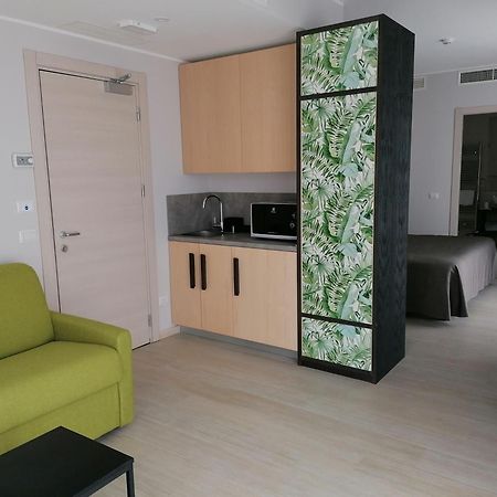 Hotel Boston สเตรซา ภายนอก รูปภาพ
